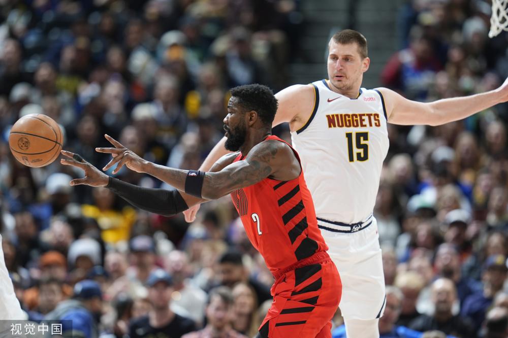 扑中保持了 扑中保持了